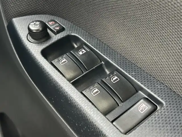 ダイハツ ムーヴ カスタム X LTDⅡ SAⅢ 滋賀県 2018(平30)年 4.1万km ブラックマイカメタリック 6インチ社外カーオーディオ/（FM/AM/CD/DVD/USB/iPod/AUX）/パノラマモニター/バックカメラ/スマートアシスト３/・誤発進抑制制御機能（前方・後方）/・プリクラッシュブレーキアシスト	/・衝突警報機能（対車両・対歩行者）/・レーンキープアシスト	/運転席シートヒーター/電動格納ミラー/アイドリングストップ/ステアリングスイッチ/オートライト/LEDヘッドライト/ヘッドライトライトレベリング/フロントフォグ/オートハイビーム/フルオートエアコン/プッシュスタート/スマートキー/純正フロアマット/ドアバイザー