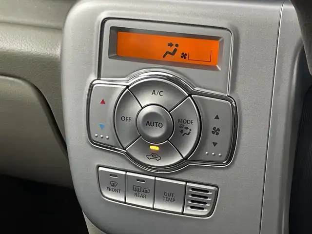 日産 ＮＶ１００クリッパー リオ E 新潟県 2016(平28)年 9万km ブルーイッシュブラック 4WD/純正ディーラーＯＰナビ（MM316D-A）/フルセグＴＶ/SD/DVD再生機能/USB接続/Bluetooth/ETC/シートヒーター/片側パワースライドドア/プッシュスタート/オートライト/革調シートカバー/純正アルミホイール/ステアリングスイッチ/純正フロアマット