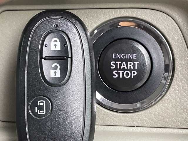 日産 ＮＶ１００クリッパー リオ E 新潟県 2016(平28)年 9万km ブルーイッシュブラック 4WD/純正ディーラーＯＰナビ（MM316D-A）/フルセグＴＶ/SD/DVD再生機能/USB接続/Bluetooth/ETC/シートヒーター/片側パワースライドドア/プッシュスタート/オートライト/革調シートカバー/純正アルミホイール/ステアリングスイッチ/純正フロアマット