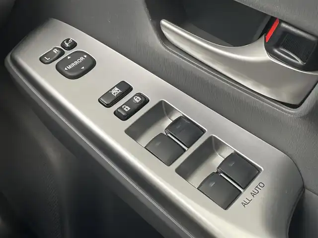 トヨタ プリウス α S ツーリングセレクション 長崎県 2012(平24)年 5.9万km ホワイトパールクリスタルシャイン (株)IDOMが運営する【じしゃロン長崎店】の自社ローン対象車両になります。こちらは現金ご利用時の価格です。自社ローンご希望の方は別途その旨お申付け下さい。/・ワンオーナー/・フルセグテレビ/・バックカメラ/・プッシュスタート/・ETC/・LEDヘッドライト/・純正AW/・Fアンダースポイラー/・Rアンダースポイラー