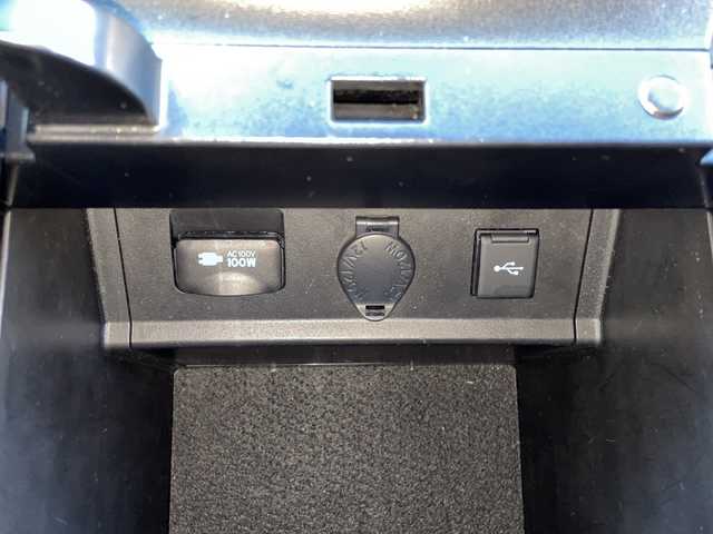 トヨタ アルファード S Cパッケージ 島根県 2020(令2)年 6.4万km ホワイトパールクリスタルシャイン メーカーナビゲーション/フルセグ BT CD DVD Miracast/サンルーフ/純正フリップダウンモニター/レーダークルーズコントロール/パワーバックドア/バックカメラ/ビルトインETC/社外前後ドライブレコーダー/両側パワースライドドア/ハンドルヒーター/D/N席パワーシート/D/N席シートヒーター/D/N席エアシート/D席メモリシート/電子パーキング/AUTOHOLD/オートマチックハイビーム/LEDヘッドライト/フォグライト/AUTOライト/オートリトラミラー/後席サイドサンシェード/純正18インチアルミホイール/カーテンエアバッグ/革巻きステアリング/ステアリングリモコン