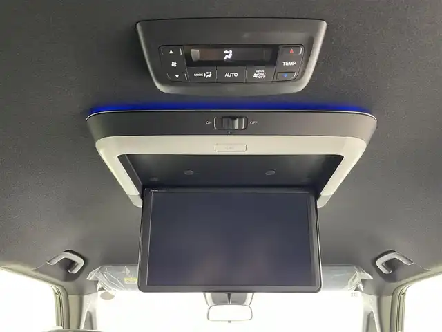 ホンダ ステップワゴン スパーダ eHEV 宮城県 2025(令7)年 0.1千km クリスタルブラックパール 登録済み未使用車/11型Honda CONNECTナビ/・BT接続/フルセグTV/・CD/DVD/・USB入力/AM/FM/15型フリップダウンモニター/安全装置/・衝突軽減ブレーキ/・踏み間違い衝突軽減システム/・ブラインドスポットモニター/・路外逸脱抑制機能/両側パワースライドドア/電動リアゲート/レーダークルーズコントロール/純正16インチAW/後列シートオットマン