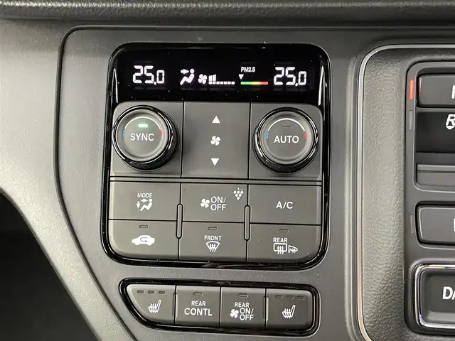 ホンダ ステップワゴン スパーダ eHEV 宮城県 2025(令7)年 0.1千km クリスタルブラックパール 登録済み未使用車/11型Honda CONNECTナビ/・BT接続/フルセグTV/・CD/DVD/・USB入力/AM/FM/15型フリップダウンモニター/安全装置/・衝突軽減ブレーキ/・踏み間違い衝突軽減システム/・ブラインドスポットモニター/・路外逸脱抑制機能/両側パワースライドドア/電動リアゲート/レーダークルーズコントロール/純正16インチAW/後列シートオットマン