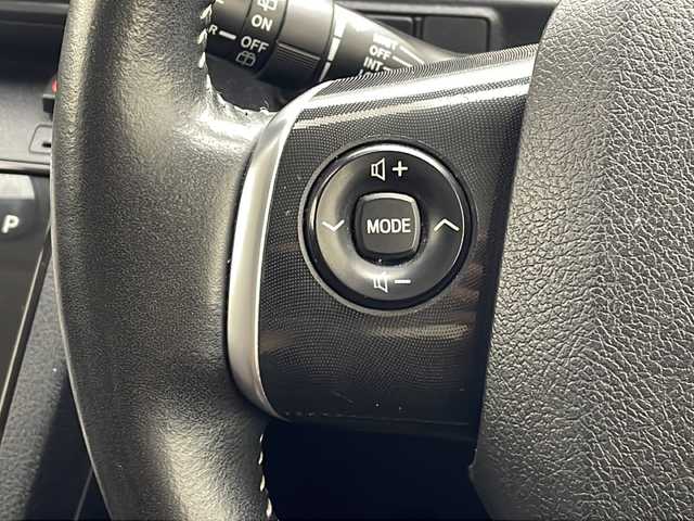 トヨタ シエンタ G 沖縄県 2020(令2)年 5.9万km ベージュ 禁煙車　/アルパインナビ/（ＡＭ／ＦＭ／ＣＤ／ＤＶＤ／Bluetooth／フルセグTV）/トヨタセーフティセンス　/パノラミックビューモニター/前後ドライブレコーダー【ZDR025】　/ビルトインＥＴＣ　/フリップダウンモニター【ALPINE】/両側パワースライドドア　/シートヒーター/革巻きステアリング/プッシュスタート/スマートキー/スペアキー/純正フロアマット/クリアランスソナー/盗難防止装置/横滑り防止装置