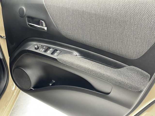 トヨタ シエンタ G 沖縄県 2020(令2)年 5.9万km ベージュ 禁煙車　/アルパインナビ/（ＡＭ／ＦＭ／ＣＤ／ＤＶＤ／Bluetooth／フルセグTV）/トヨタセーフティセンス　/パノラミックビューモニター/前後ドライブレコーダー【ZDR025】　/ビルトインＥＴＣ　/フリップダウンモニター【ALPINE】/両側パワースライドドア　/シートヒーター/革巻きステアリング/プッシュスタート/スマートキー/スペアキー/純正フロアマット/クリアランスソナー/盗難防止装置/横滑り防止装置