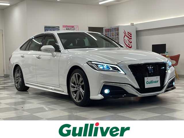 トヨタ クラウン ハイブリッド RS アドバンス 岐阜県 2020(令2)年 6.7万km プレシャスホワイトパール トヨタセーフティセンス/レーダークルーズコントロール(全車速追従機能付き)/ブラインドスポットモニター/レーントレーシングアシスト/先行車発進告知機能/ヘッドアップディスプレイ/ロードサインアシスト/アダプティブハイビームシステム/インテリジェントクリアランスソナー/純正12.3インチナビ/パノラミックビューモニター/フルセグTV/Bluetooth/DVD/Miracast/デジタルインナーミラー/リアクロストラフィックブレーキ（後方接近車両）/パーキングサポートブレーキ（静止物）/リアコンフォートパッケージ/リア電動サンシェード/全席パワーシート/全席シートヒーター/ベンチレーション/シートメモリ/ステアリングヒーター/電子パーキング/ブラックレザーシート/前後ドライブレコーダー/ビルトインETC/カードキー/保証書