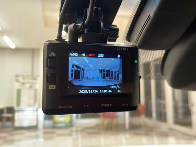 トヨタ クラウン ハイブリッド RS アドバンス 岐阜県 2020(令2)年 6.7万km プレシャスホワイトパール トヨタセーフティセンス/レーダークルーズコントロール(全車速追従機能付き)/ブラインドスポットモニター/レーントレーシングアシスト/先行車発進告知機能/ヘッドアップディスプレイ/ロードサインアシスト/アダプティブハイビームシステム/インテリジェントクリアランスソナー/純正12.3インチナビ/パノラミックビューモニター/フルセグTV/Bluetooth/DVD/Miracast/デジタルインナーミラー/リアクロストラフィックブレーキ（後方接近車両）/パーキングサポートブレーキ（静止物）/リアコンフォートパッケージ/リア電動サンシェード/全席パワーシート/全席シートヒーター/ベンチレーション/シートメモリ/ステアリングヒーター/電子パーキング/ブラックレザーシート/前後ドライブレコーダー/ビルトインETC/カードキー/保証書