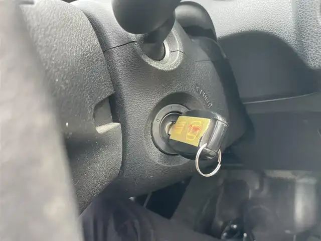 ホンダ フィット G 新潟県 2011(平23)年 7.8万km アラバスターシルバーメタリック CDプレーヤー/ドアバイザー/ETC/純正フロアマット/ECON/レベライザー/電動格納ドアミラー