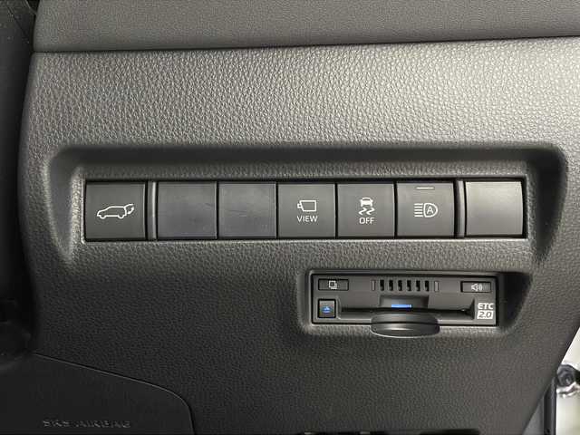 トヨタ ハリアー ハイブリッド Z 栃木県 2021(令3)年 6.4万km ホワイトパールクリスタルシャイン 純正ナビ/（BT/フルセグ/ミラーリング/AM/FM）/全方位カメラ/JBLサウンド/衝突軽減システム/車線逸脱抑制機能/横滑り防止/クリアランナソー/パーキングサポートブレーキ/クルーズコントロール/標識認識機能/電動リアゲート/ビルトインETC2.0/インテリジェントルームミラー/純正アルミホイール/社外フロアマット/ISOFIX/プッシュスタート/スマートキー/スペアキー