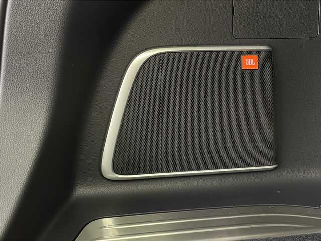 トヨタ ハリアー ハイブリッド Z 栃木県 2021(令3)年 6.4万km ホワイトパールクリスタルシャイン 純正ナビ/（BT/フルセグ/ミラーリング/AM/FM）/全方位カメラ/JBLサウンド/衝突軽減システム/車線逸脱抑制機能/横滑り防止/クリアランナソー/パーキングサポートブレーキ/クルーズコントロール/標識認識機能/電動リアゲート/ビルトインETC2.0/インテリジェントルームミラー/純正アルミホイール/社外フロアマット/ISOFIX/プッシュスタート/スマートキー/スペアキー