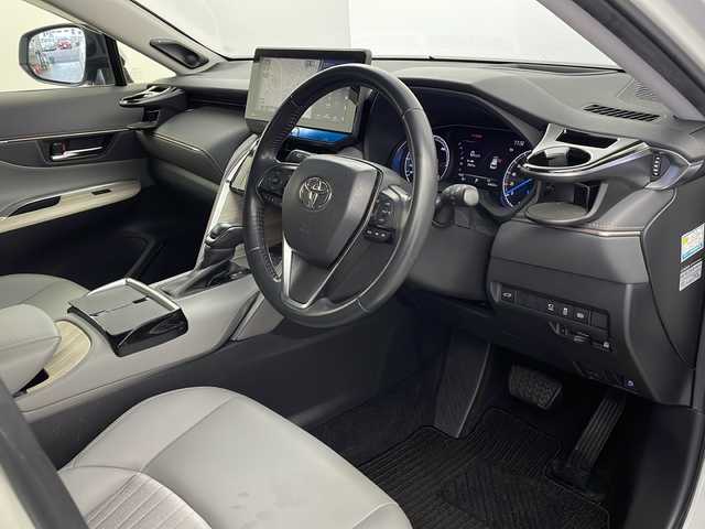 トヨタ ハリアー ハイブリッド Z 栃木県 2021(令3)年 6.4万km ホワイトパールクリスタルシャイン 純正ナビ/（BT/フルセグ/ミラーリング/AM/FM）/全方位カメラ/JBLサウンド/衝突軽減システム/車線逸脱抑制機能/横滑り防止/クリアランナソー/パーキングサポートブレーキ/クルーズコントロール/標識認識機能/電動リアゲート/ビルトインETC2.0/インテリジェントルームミラー/純正アルミホイール/社外フロアマット/ISOFIX/プッシュスタート/スマートキー/スペアキー