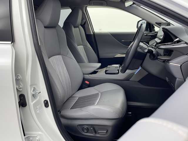 トヨタ ハリアー ハイブリッド Z 栃木県 2021(令3)年 6.4万km ホワイトパールクリスタルシャイン 純正ナビ/（BT/フルセグ/ミラーリング/AM/FM）/全方位カメラ/JBLサウンド/衝突軽減システム/車線逸脱抑制機能/横滑り防止/クリアランナソー/パーキングサポートブレーキ/クルーズコントロール/標識認識機能/電動リアゲート/ビルトインETC2.0/インテリジェントルームミラー/純正アルミホイール/社外フロアマット/ISOFIX/プッシュスタート/スマートキー/スペアキー