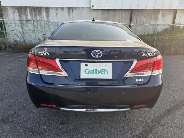 トヨタ クラウン マジェスタ Fバージョン 愛知県 2014(平26)年 8.1万km ダークブルーマイカ 〇純正8インチナビ/〇フルセグTV/〇バックカメラ/〇パノラミックビューカメラ/〇ビルトインETC/〇ドライブレコーダー（前後）/〇レーダークルーズコントロール/〇プリクラッシュセーフティシステム/〇LEDヘッドランプ/〇LEDフォグランプ/〇本木製/革巻きコンビステアリング/〇ステアリングヒーター/〇左右後席独立温度調整オートエアコン/〇リアオートエアコン/〇黒革シート/〇シートヒーター(運転席/助手席/後席)/〇シートベンチレーション(運転席/助手席)/〇パワーシート(運転席/助手席/後席)/〇手動サンシェード(リアドア)/電動サンシェード(リア)/〇純正17インチアルミ/〇スマートエントリー/スマートシステム/〇禁煙車