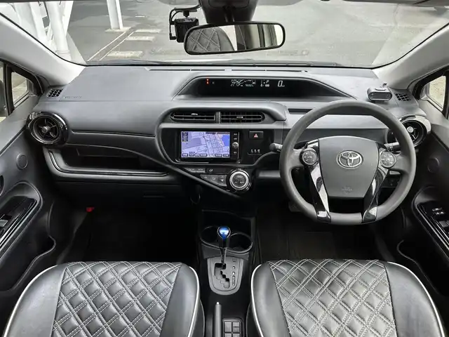 トヨタ アクア S 静岡県 2016(平28)年 4.6万km ライムホワイトパールクリスタルシャイン トヨタセーフティセンス/純正ＳＤナビ/ＢＴオーディオ/ドラレコ/ビルトインＥＴＣ/ＬＤＡ/オートハイビーム/ＬＥＤヘッドライト/フォグライト/プリクラッシュ/シートカバー/純正フロアマット