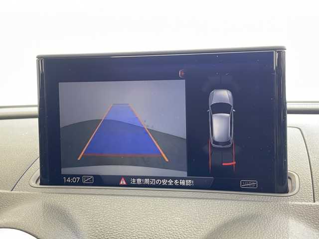 アウディ Ａ３ SB 30TFSI 栃木県 2020(令2)年 1.8万km グレイシアホワイトメタリック 純正ナビ/(フルセグ・Bluetooth・CD・SD)/バックカメラ/禁煙車/オートクルーズコントロール/前方ドライブレコーダー/本革シート/シートヒーター/ビルトインETC2.0/パドルシフト/LEDヘッドライト/オートライト/純正フロアマット/純正アルミホイール/ターボ/スマートキー/取扱説明書/保証書