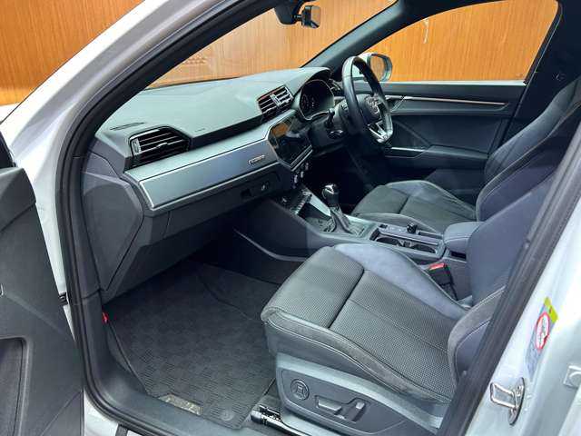 アウディ アウディ Ｑ３ 35TDIクワトロ Sライン 千葉県 2020(令2)年 4.9万km グレイシアホワイトメタリック アシスタンスＰＫＧ　/テクノロジーＰＫＧ　/バーチャルＣＰ　/純正ナビ　/３６０°カメラ　/ＡＣＣ　/ＬＥＤヘッドライト　/オートライト　/ドライブレコーダー　/電動リアゲート　/ＥＴＣ　/純正１９インチＡＷ