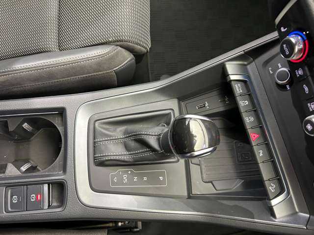 アウディ アウディ Ｑ３ 35TDIクワトロ Sライン 千葉県 2020(令2)年 4.9万km グレイシアホワイトメタリック アシスタンスＰＫＧ　/テクノロジーＰＫＧ　/バーチャルＣＰ　/純正ナビ　/３６０°カメラ　/ＡＣＣ　/ＬＥＤヘッドライト　/オートライト　/ドライブレコーダー　/電動リアゲート　/ＥＴＣ　/純正１９インチＡＷ