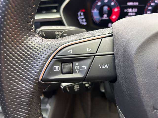 アウディ アウディ Ｑ３ 35TDIクワトロ Sライン 千葉県 2020(令2)年 4.9万km グレイシアホワイトメタリック アシスタンスＰＫＧ　/テクノロジーＰＫＧ　/バーチャルＣＰ　/純正ナビ　/３６０°カメラ　/ＡＣＣ　/ＬＥＤヘッドライト　/オートライト　/ドライブレコーダー　/電動リアゲート　/ＥＴＣ　/純正１９インチＡＷ