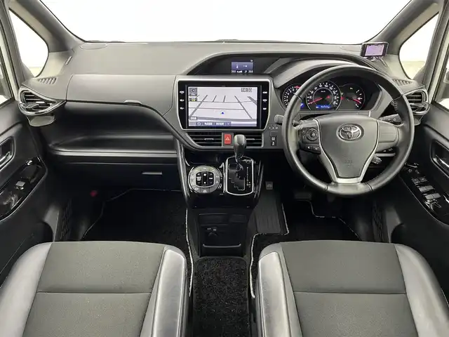 トヨタ ノア Si ダブルバイビーⅡ 福井県 2020(令2)年 4.2万km ホワイトパールクリスタルシャイン 社販買取のため販売不可です/純正ナビ　/純正フリップダウンモニター　/ＴＲＤフルエアロ/トヨタセーフティセンス　/クルーズコントロール/レーンキープアシスト　/エンジンスターター　/両側パワースライドドア　　/ハーフレザーシート　/バックカメラ　/純正フォグ/オートハイビーム　/オービスレーダー