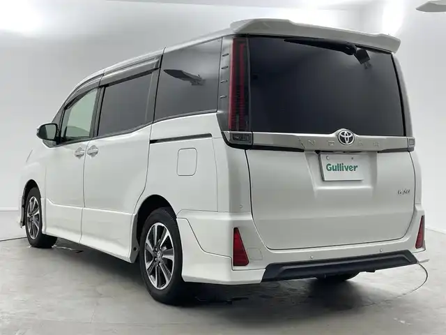 トヨタ ノア Si ダブルバイビーⅡ 福井県 2020(令2)年 4.2万km ホワイトパールクリスタルシャイン 社販買取のため販売不可です/純正ナビ　/純正フリップダウンモニター　/ＴＲＤフルエアロ/トヨタセーフティセンス　/クルーズコントロール/レーンキープアシスト　/エンジンスターター　/両側パワースライドドア　　/ハーフレザーシート　/バックカメラ　/純正フォグ/オートハイビーム　/オービスレーダー