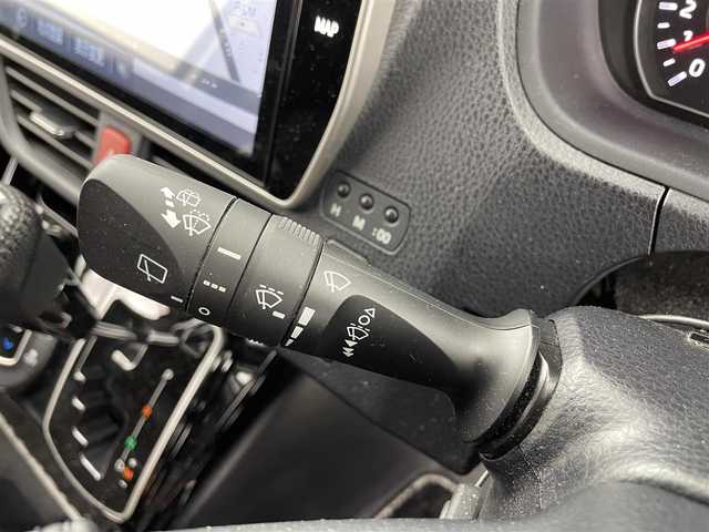 トヨタ ノア Si ダブルバイビーⅡ 福井県 2020(令2)年 4.2万km ホワイトパールクリスタルシャイン 社販買取のため販売不可です/純正ナビ　/純正フリップダウンモニター　/ＴＲＤフルエアロ/トヨタセーフティセンス　/クルーズコントロール/レーンキープアシスト　/エンジンスターター　/両側パワースライドドア　　/ハーフレザーシート　/バックカメラ　/純正フォグ/オートハイビーム　/オービスレーダー