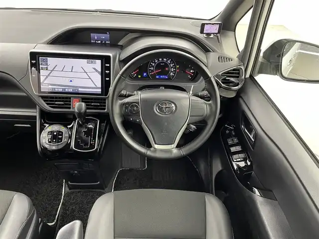トヨタ ノア Si ダブルバイビーⅡ 福井県 2020(令2)年 4.2万km ホワイトパールクリスタルシャイン 社販買取のため販売不可です/純正ナビ　/純正フリップダウンモニター　/ＴＲＤフルエアロ/トヨタセーフティセンス　/クルーズコントロール/レーンキープアシスト　/エンジンスターター　/両側パワースライドドア　　/ハーフレザーシート　/バックカメラ　/純正フォグ/オートハイビーム　/オービスレーダー