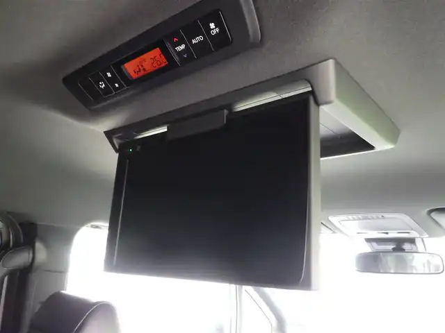 トヨタ ノア Si ダブルバイビーⅡ 千葉県 2020(令2)年 4.2万km ホワイトパールクリスタルシャイン Toyota Safety Sense/・プリクラッシュセーフティ/・レーンディパーチャーアラート/・オートハイビーム/クルーズコントロール/TRDエアロ/両側パワースライドドア/10インチ純正SDナビ/地デジTV/【DVD/CD再生機能　Bluetooth接続】/バックカメラ/フリップダウンモニター/ハーフレザーシート/革巻きステアリング/ETC/LEDヘッドライト/ウインカーミラー/クリアランスソナー/純正16インチアルミホイル/スマートキー