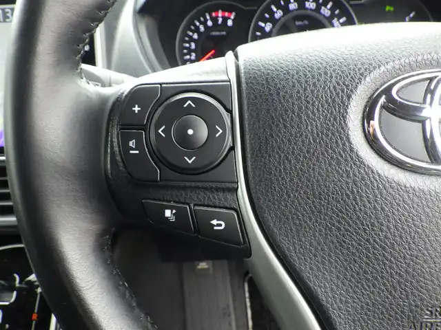 トヨタ ノア Si ダブルバイビーⅡ 千葉県 2020(令2)年 4.2万km ホワイトパールクリスタルシャイン Toyota Safety Sense/・プリクラッシュセーフティ/・レーンディパーチャーアラート/・オートハイビーム/クルーズコントロール/TRDエアロ/両側パワースライドドア/10インチ純正SDナビ/地デジTV/【DVD/CD再生機能　Bluetooth接続】/バックカメラ/フリップダウンモニター/ハーフレザーシート/革巻きステアリング/ETC/LEDヘッドライト/ウインカーミラー/クリアランスソナー/純正16インチアルミホイル/スマートキー