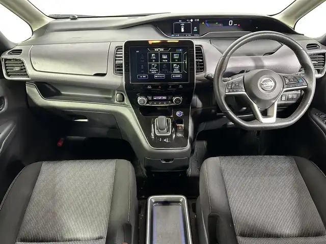 日産 セレナ e－パワー ハイウェイスター V 大阪府 2021(令3)年 2.6万km ブリリアントホワイトパール 純正ナビ/アラウンドビューモニター/Bluetooth/フルセグTV/DVD再生/純正フリップダウンモニター/プロパイロット/エマージェンシーブレーキー/デジタルインナーミラー/ドライブレコーダー/両側パワースライドドア/パーキングアシスト/ビルトインETC/オートライト/LEDヘッドライト/インテリジェントキー2本/プッシュスタート