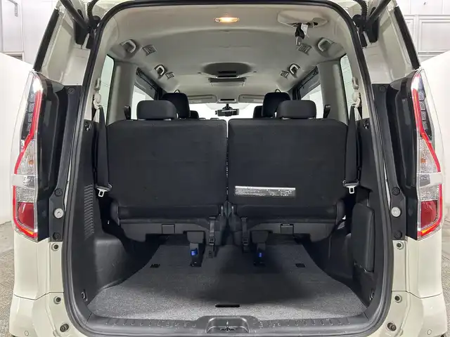 日産 セレナ e－パワー ハイウェイスター V 大阪府 2021(令3)年 2.6万km ブリリアントホワイトパール 純正ナビ/アラウンドビューモニター/Bluetooth/フルセグTV/DVD再生/純正フリップダウンモニター/プロパイロット/エマージェンシーブレーキー/デジタルインナーミラー/ドライブレコーダー/両側パワースライドドア/パーキングアシスト/ビルトインETC/オートライト/LEDヘッドライト/インテリジェントキー2本/プッシュスタート