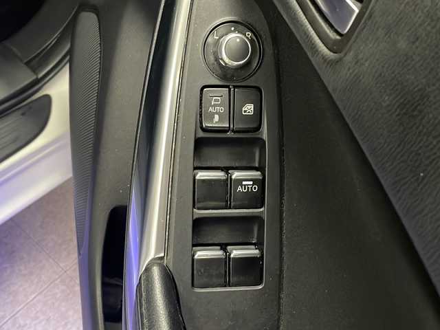マツダ アテンザ セダン XD 熊本県 2015(平27)年 11.5万km スノーフレイクホワイトパールマイカ ・純正ナビ/BT/TV/CD/DVD/FM/AM/・バックカメラ/・クルーズコントロール/・電動パーキングブレーキ/・パドルシフト/・GReddyマフラー/・社外アルミ１９インチ/・横滑り防止装置/・ドアバイザー/・ウィンカーミラー/・ETC