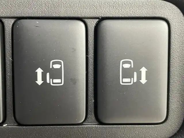 三菱 デリカＤ：５ シャモニー 道央・札幌 2025(令7)年 0.1千km グラファイトグレーメタリック/ブラックマイカ ・登録済み未使用車/・４WD/・ALPINE11型メモリナビ/・ALPINE12.8インチフリップダウンモニター/・CD/DVD/BT/SD/AppleCarPlay/AndroidAuto/・USB/HDMI・フルセグテレビ/・アラウンドビューモニター/・レーダークルーズコントロール/・衝突軽減ブレーキ/・横滑り防止装置/・レーンキープアシスト/・ステアリングヒーター/・前席シートヒーター/・両側パワースライドドア/・ハーフレザーシート/・D席パワーシート/・パドルシフト/・オートブレーキホールド/・LEDヘッドライト/・オートマチックハイビーム/・オートライト/・純正18インチAW夏タイヤ/・プッシュスタート/・スマートキー（スペア1本）/・保証書・取扱説明書