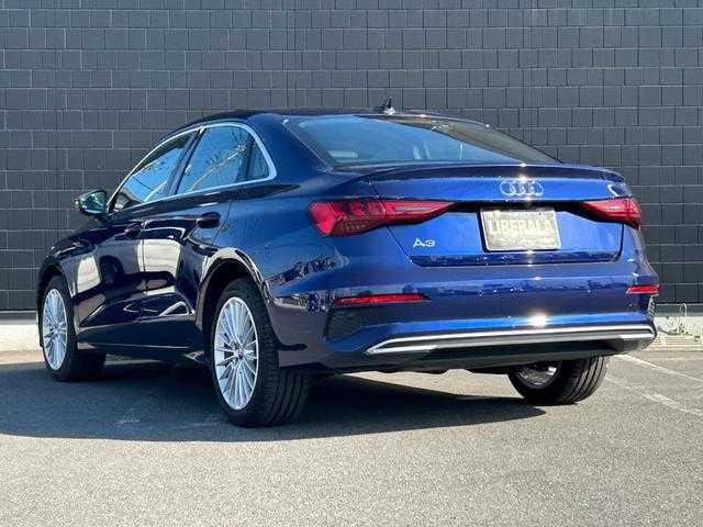 アウディ アウディ Ａ３ 埼玉県 2021(令3)年 1.3万km 青 テクノロジーＰ　/コンビニエンスＰ　/アシスタンスＰ　/純正ナビゲーション　/地上デジタル放送　/バックカメラ　/バーチャルコクピット　/パワーシート　/シートヒーター　/前後ドライブレコーダー　/ＥＴＣ