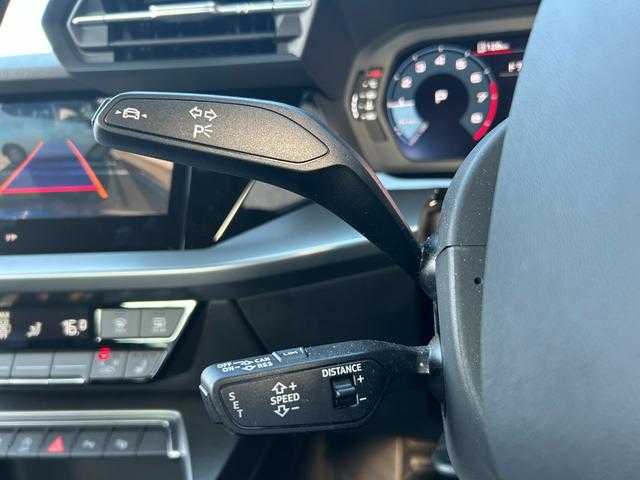 アウディ アウディ Ａ３ 埼玉県 2021(令3)年 1.3万km 青 テクノロジーＰ　/コンビニエンスＰ　/アシスタンスＰ　/純正ナビゲーション　/地上デジタル放送　/バックカメラ　/バーチャルコクピット　/パワーシート　/シートヒーター　/前後ドライブレコーダー　/ＥＴＣ