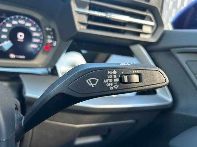 アウディ アウディ Ａ３ 埼玉県 2021(令3)年 1.3万km 青 テクノロジーＰ　/コンビニエンスＰ　/アシスタンスＰ　/純正ナビゲーション　/地上デジタル放送　/バックカメラ　/バーチャルコクピット　/パワーシート　/シートヒーター　/前後ドライブレコーダー　/ＥＴＣ