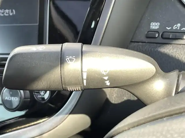 トヨタ カムリ G 愛知県 2017(平29)年 8.5万km エモーショナルレッド 純正SDメモリーナビ/バックカメラ/フルセグTV/CD/DVD再生/ETC2.0/ミュージックサーバー（SD録音）/Bluetooth接続/レーダークルーズコントロール/MTモード付きAT /パワーシート（D）/純正フロアマット/モデリスタ製17インチアルミホイール/LEDヘッドライト/オートマチックハイビーム/横滑り防止装置/衝突軽減ブレーキ/レーンキープアシスト/電動パーキングブレーキ/ブレーキホールド/純正ドライブレコーダー（前）/スマートキー/プッシュスタート
