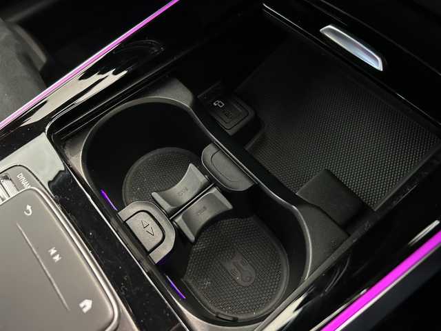 メルセデス・ベンツ Ｍ・ベンツ ＧＬＢ２００ｄ 4マチック AMGライン 熊本県 2022(令4)年 1.9万km ポーラホワイト ・スマートキー/・プッシュスタート/・アクティブステアリングアシスト/・DSR/・道路標識アシスト/・アクティブレーンキーピングアシスト/・アクティブブレーキアシシスト/・アテンションアシスト/・ブラインドスポットモニター/・レーンチェンジアシスト/・インテリジェントライトシステム/・クルーズコントロール(追従式)/・ハーフレザーシート/・前席パワーシート/・前席シートヒーター /・純正ナビ/　【Bluetooth・USB・AppleCarPlay・AnroidAuto】/・全方位カメラ/・ETC2.0/・ドライブレコーダー(前後録画)/・パワーバックドア/・LEDヘッドランプ/・純正マット/・保証書/取説