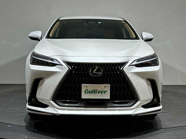 レクサス ＮＸ 350h バージョンL 愛媛県 2023(令5)年 2.4万km ソニッククォーツ １４型ナビ/フルセグ／Ｂｌｕｅｔｏｏｔｈ／ａｐｐｌｅｃａｒｐｌａｙ/全方位カメラ/マークレビンソンプレミアムサウンド/モデリスタエアロ/衝突軽減ブレーキ/レーダークルーズコントロール/ＥＴＣ２．０/レーンキープアシスト/前後コーナーセンサー/DN席パワーシート/全席シートヒーター/DN席ベンチレーション/パワーバックドア/ステアリングヒーター/パーキングアシスト/デジタルインナーミラー/オートマチックハイビーム/シートメモリー