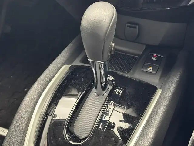 日産 エクストレイル オーテック iパッケージ 滋賀県 2020(令2)年 2.5万km カスピアンブルー 純正10型ナビ/（BT/CD/DVD/フルセグ/SD）/全方位カメラ/前方ドライブレコーダー/シートヒーター/パワーシート/ビルトインETC/プロパイロット/衝突被害軽減ブレーキ/レーダークルーズコントロール/レーンキープアシスト/オートハイビーム/LEDヘッドライト/パワーバックドア/デジタルインナーミラー/レザーシート/前後クリアランスソナー/電動パーキング/オートホールド/プッシュスタート/スマートキー/ステアリングスイッチ