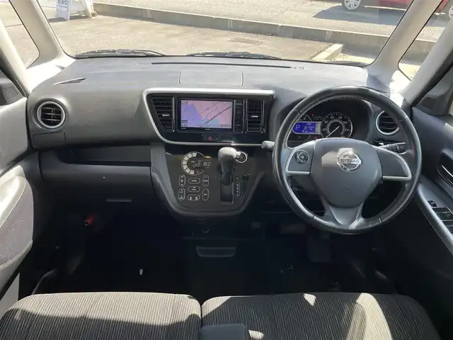 日産 デイズ ルークス 富山県 2014(平26)年 6.8万km プレミアムパープルP 社外ナビ／/フルセグＴＶ／/Ｂｌｕｅｔｏｏｔｈ／/ＤＶＤ再生／/両側パワースライドドア／/インテリジェントキー／/サーキュレーター／/ベンチシート／