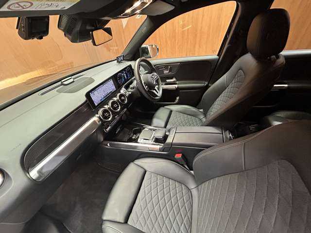 メルセデス・ベンツ ＧＬＢ２００ｄ 千葉県 2020(令2)年 4.5万km コスモスブラック ACC　/半革シート　/純正ナビ　/TV　/360°カメラ　/Bluetooth接続　/シートヒーター　/電動シート　/電動リアゲート　/LEDハイパフォーマンスライト　/衝突軽減B　/BSM　/LKA　/ドラレコ　/ETC