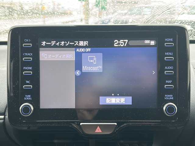 トヨタ ヤリスクロス G 秋田県 2020(令2)年 5.7万km ホワイトパールクリスタルシャイン ワンオーナー/4WD/純正ディスプレイオーディオ（Bluetooth、CD/DVD）/全方位カメラ/ETC/レーダークルーズコントロール/純正エンジンスターター/純正16インチAW/純正16インチAWスタッドレスタイヤ積込/ドアバイザー/スペアキー/取説、保証書