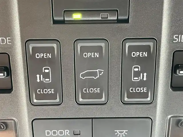 トヨタ ヴェルファイア ハイブリット Z プレミア 東京都 2024(令6)年 1.1万km ブラック ワンオーナー/純正14型DAナビ ＆フルセグ/・BluetoothAudio/HDMI/USB/・AppleCarPlay&AndroidAuto/OPサンセットブラウンレザーシート/・２列目エグゼクティブシート/・快適温熱シート/・前席パワーシート/アラウンドビューモニター/デジタルインナー /トヨタセーフティセンス /（予防安全パッケージ）/・プリクラシュセーフティ/・レーンチェンジアシスト/・全車速追従機能付き/レーダークルーズコントロール/・アダプティブハイビームアシスト/・ロードサインアシスト/トヨタチームメイト /・パーキングサポートブレーキ/・アドバンストドライブ/・アドバンストパーク/・リモート機能/予約機能付き両側パワースライドドア/パワーバックドア/３眼LEDヘッドライト/カラーヘッドアップディスプレィ/ビルトインETC２.０/保証書＆取説