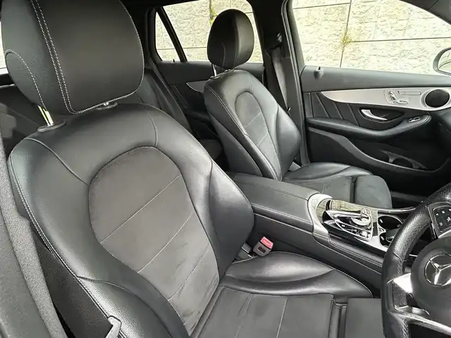 メルセデス・ベンツ ＧＬＣ２２０ d 4マチックスポーツ 長崎県 2019(平31)年 8.4万km オブシディアンブラック 純正ナビ/（CD/DVD/BT/フルセグ）/全方位カメラ/衝突軽減システム/レーンアシスト/ブラインドスポットモニター/レーダークルーズ/ETC/ハーフレザーシート/パワーシート/シートヒーター/パドルシフト/オートライト/パワーバックドア/純正19インチAW