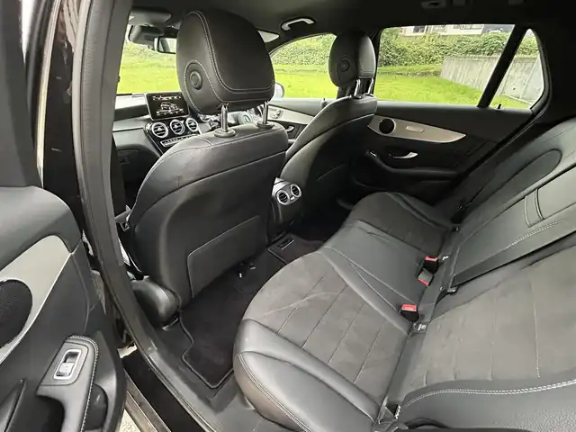 メルセデス・ベンツ ＧＬＣ２２０ d 4マチックスポーツ 長崎県 2019(平31)年 8.4万km オブシディアンブラック 純正ナビ/（CD/DVD/BT/フルセグ）/全方位カメラ/衝突軽減システム/レーンアシスト/ブラインドスポットモニター/レーダークルーズ/ETC/ハーフレザーシート/パワーシート/シートヒーター/パドルシフト/オートライト/パワーバックドア/純正19インチAW