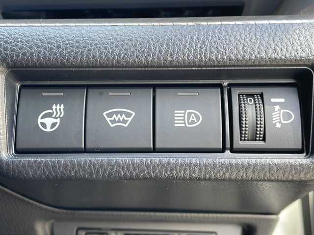 トヨタ プリウス Z 青森県 2025(令7)年 1.1万km プラチナホワイトパールマイカ OP寒冷地仕様/12.3型純正DAナビ・フルセグTV/Bluetooth・USB・HDMI/TVキャンセラー/パノラミックビューモニター/OP DA連動前後ドライブレコーダー/ETC2.0/OPデジタルインナーミラー/合皮スポーツシート/運転席メパワーシート/前席エアシート・シートヒーター/ステアリングヒーター/セーフティセンス/プリクラッシュセーフティ/レーンディパーチャーアラート/オートマチックハイビーム/レーダークルーズコントロール/ブラインドスポットモニター/アドバンスドパーク/パワーバックドア/置くだけ充電/AC100V1500W/LEDヘッドライト/リアフォグランプ/純正19インチアルミ/モデリスタエアロ