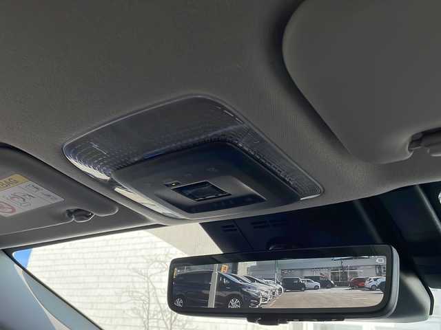 トヨタ プリウス Z 青森県 2025(令7)年 1.1万km プラチナホワイトパールマイカ OP寒冷地仕様/12.3型純正DAナビ・フルセグTV/Bluetooth・USB・HDMI/TVキャンセラー/パノラミックビューモニター/OP DA連動前後ドライブレコーダー/ETC2.0/OPデジタルインナーミラー/合皮スポーツシート/運転席メパワーシート/前席エアシート・シートヒーター/ステアリングヒーター/セーフティセンス/プリクラッシュセーフティ/レーンディパーチャーアラート/オートマチックハイビーム/レーダークルーズコントロール/ブラインドスポットモニター/アドバンスドパーク/パワーバックドア/置くだけ充電/AC100V1500W/LEDヘッドライト/リアフォグランプ/純正19インチアルミ/モデリスタエアロ