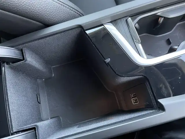 ボルボ Ｖ６０ B4 モメンタム 東京都 2021(令3)年 4.1万km パール 純正ナビ/360°カメラ/レザーシート/ワンオーナー/ブラインドスポットモニター/衝突軽減ブレーキ/アダプティブクルーズコントロール/純正17インチアルミホイール/フルセグTV/ドライブレコーダー/シートヒーター/ETC