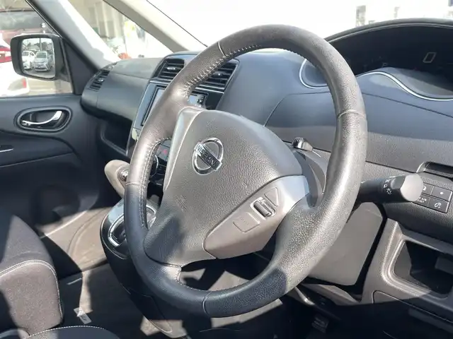 日産 セレナ ライダー 宮崎県 2012(平24)年 7.3万km ブリリアントホワイトパール 純正7インチナビ/　AM FM CD DVD TV BT/バックカメラ/両側パワースライドドア/ETC車載器/アイドリングストップ/フォグランプ/HIDヘッドライト/電動格納ミラー/スマートキー/ウィンカーミラー/ABS