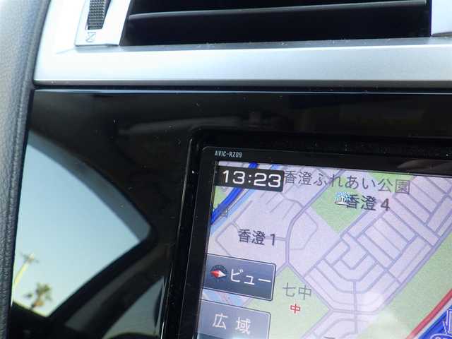 スバル レガシィ Ｂ４ リミテッド 千葉県 2015(平27)年 3.4万km アイスシルバーメタリック アイサイト/SIドライブ/スバルリヤビークルディテクション/ブラックレザーシート/運転席パワーシート/各席シートヒーター/純正メモリーナビ/地デジTV/【DVD/CD再生機能　Bluetooth接続】/バックカメラ/革巻きステアリング/ステアリングスイッチ/パドルシフト/ETC/LEDヘッドライト/フォグライト/ウインカーミラー/純正18インチアルミホイル/サイド/カーテンエアバッグ/キーレスアクセス